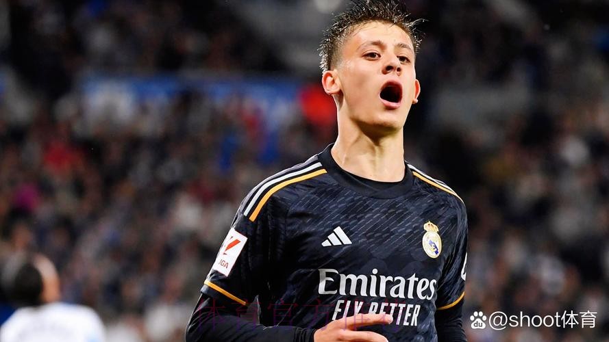 土耳其记者:费内巴切租借居勒尔的传闻并不属实 土耳其记者:费内巴切租借居勒尔的传闻并不属实